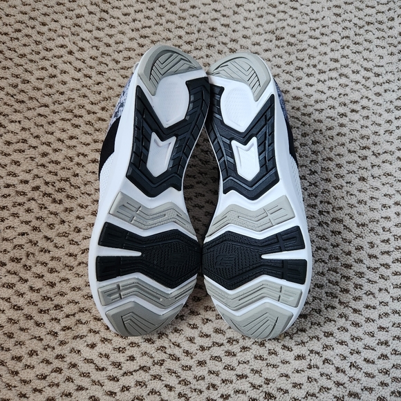 New Balance Comfort Insert Memory Sole White and Black Snakeskin Sneakers - Picture 6 of 8